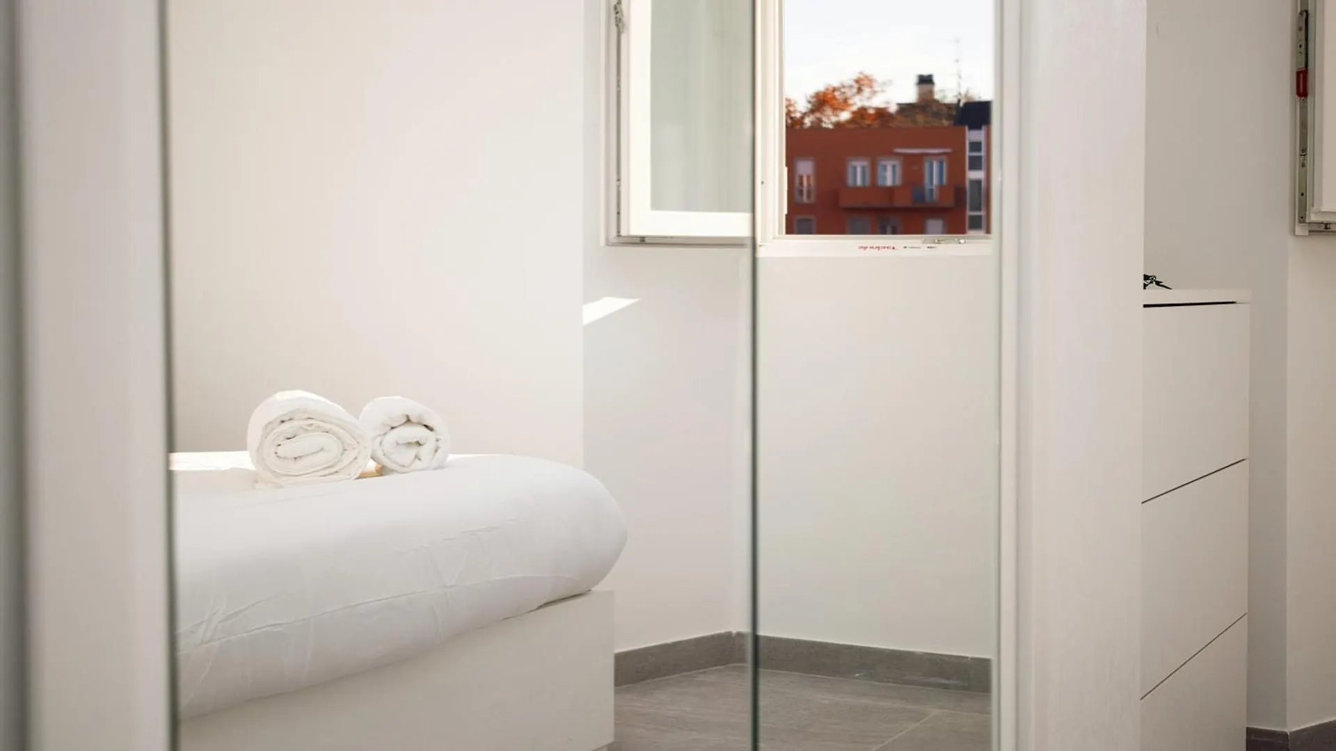 Ideal Rent - Sirtori 10 Mailand Italien